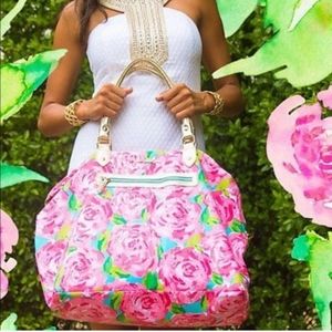 GuC Lilly Pulitzer HTF Hotty  Pink First Impression Travel Bag.